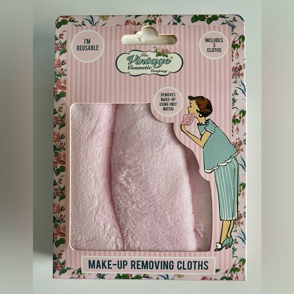 Makeup Sponges & Makeup Removing Cloths - Picture 3 of 3